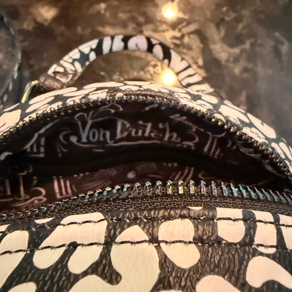 Von Dutch Black & White Leopard Logo Dome Satchel Bag - Picture 6 of 6